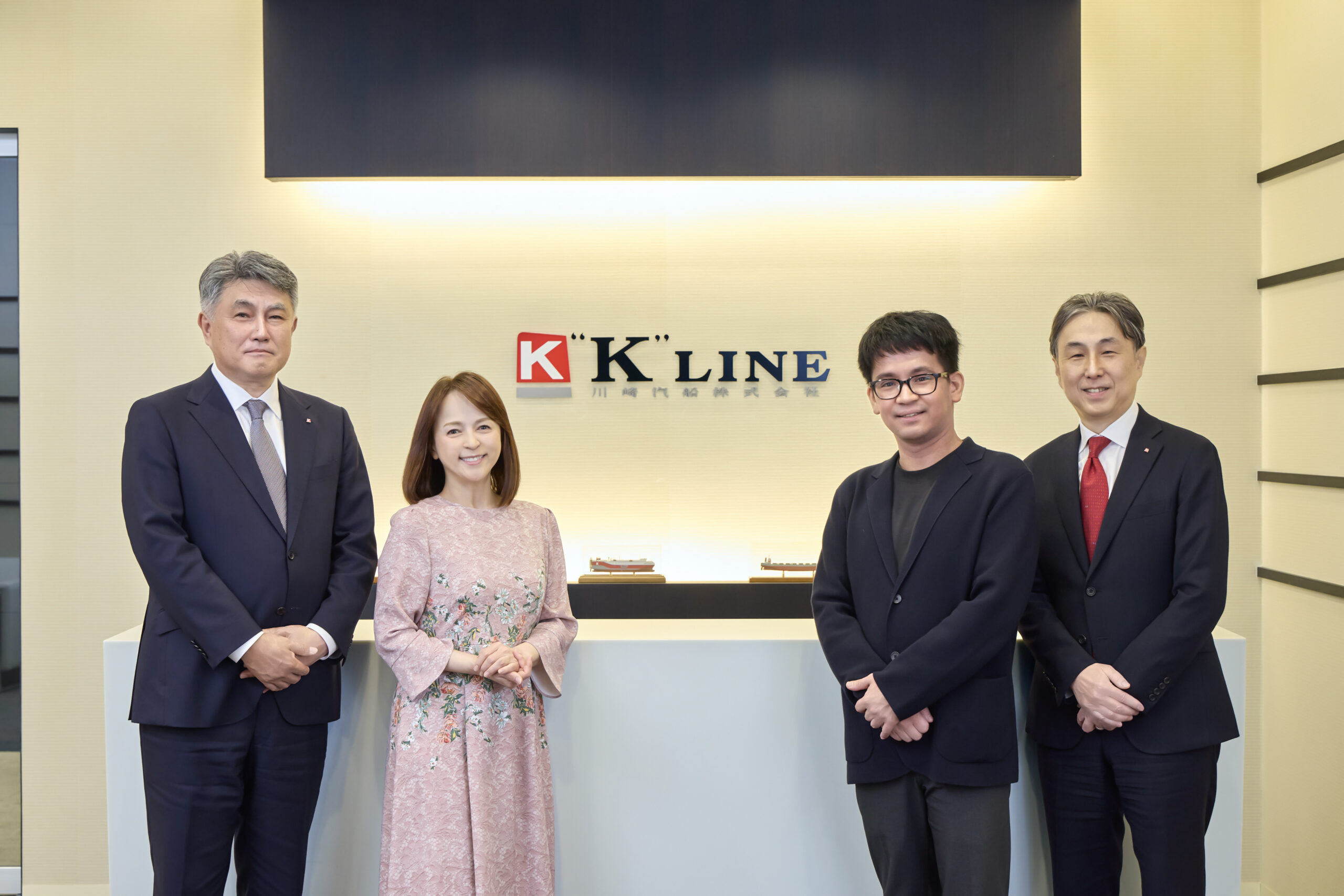 左から、川崎汽船 社長 五十嵐武宣氏、いとうまい子氏、エクサウィザーズ常務取締役COO大植択真、川崎汽船 常務執行役員CDIO 内田洋氏
